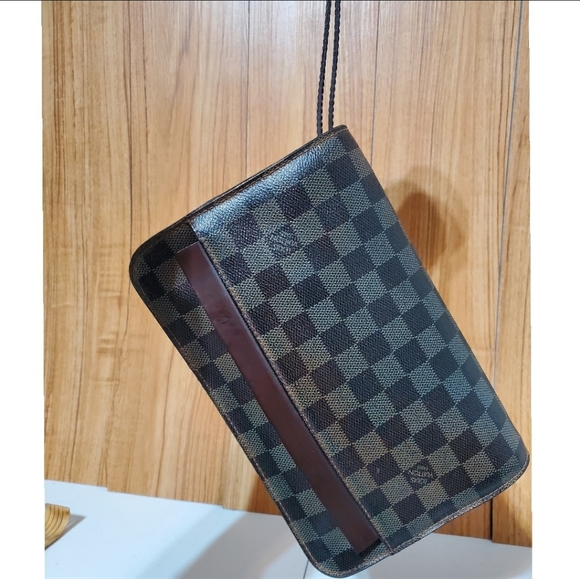 Louis Vuitton Other - LOUIS VUITTON DAMIER STAIN LOUIS CLUTCH
